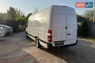 Грузовой фургон Mercedes-Benz Sprinter 2017 в 