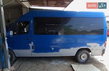 Микроавтобус Mercedes-Benz Sprinter 2000 в 