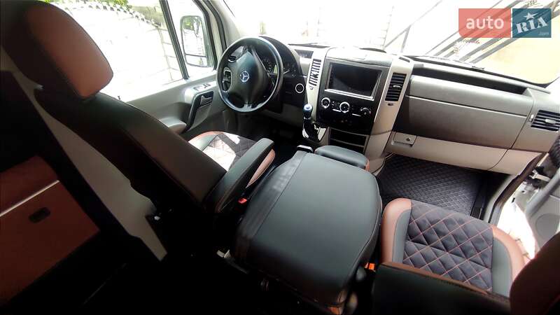 Вантажопасажирський фургон Mercedes-Benz Sprinter 2018 в Житомирі