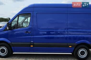 Грузовой фургон Mercedes-Benz Sprinter 2017 в 