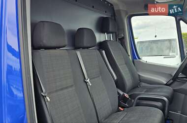Грузовой фургон Mercedes-Benz Sprinter 2017 в 
