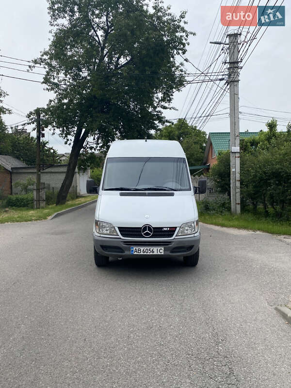 Грузовой фургон Mercedes-Benz Sprinter 2006 в Виннице