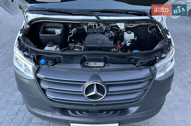Грузовой фургон Mercedes-Benz Sprinter 2021 в 