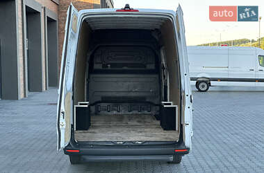 Грузовой фургон Mercedes-Benz Sprinter 2021 в 