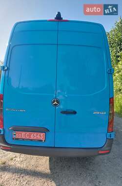 Грузовой фургон Mercedes-Benz Sprinter 2020 в 