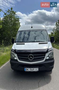 Грузопассажирский фургон Mercedes-Benz Sprinter 2017 в Вараше