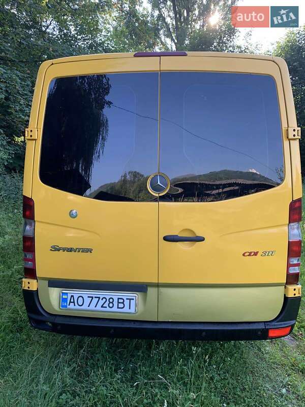 Мікроавтобус Mercedes-Benz Sprinter 2006 в Тячеві