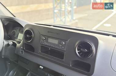 Грузовой фургон Mercedes-Benz Sprinter 2021 в 