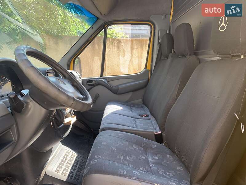 Вантажний фургон Mercedes-Benz Sprinter 2006 в Кропивницькому фото 8 Вантажний фургон Mercedes-Benz Sprinter 2006 в Кропивницькому