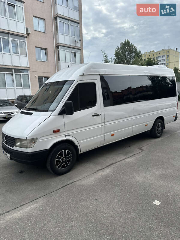 Туристический / Междугородний автобус Mercedes-Benz Sprinter 1997 в 