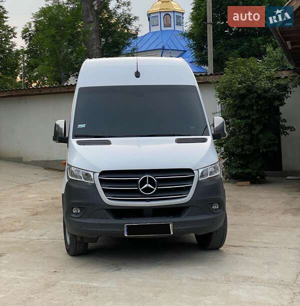 Вантажопасажирський фургон Mercedes-Benz Sprinter 2019 в Чернівцях