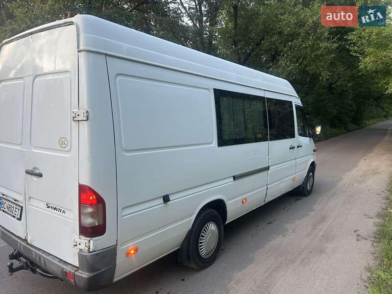 Вантажопасажирський фургон Mercedes-Benz Sprinter 2006 в Сокалі