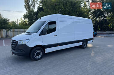 Грузовой фургон Mercedes-Benz Sprinter 2021 в 