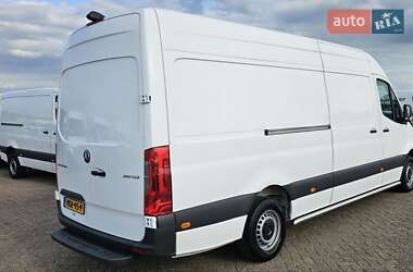 Грузовой фургон Mercedes-Benz Sprinter 2021 в 