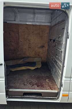 Грузовой фургон Mercedes-Benz Sprinter 2004 в 