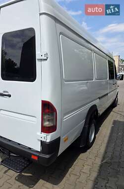 Грузовой фургон Mercedes-Benz Sprinter 2004 в 