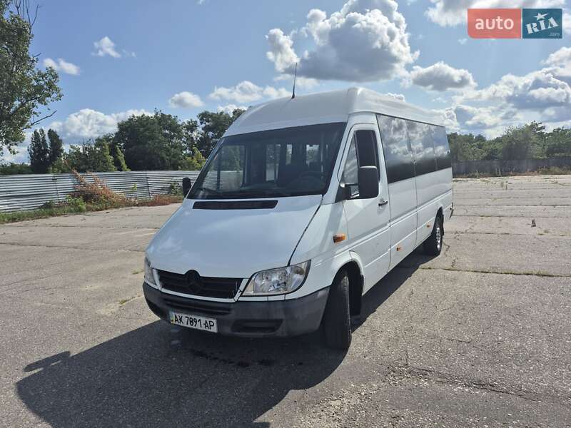 Пригородный автобус Mercedes-Benz Sprinter 2004 в Харькове