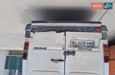 Грузовой фургон Mercedes-Benz Sprinter 2000 в 