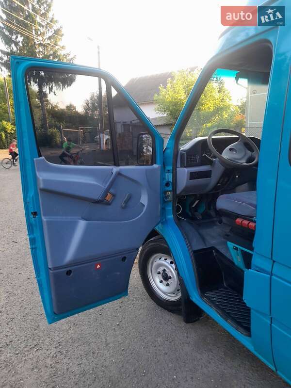 Мікроавтобус Mercedes-Benz Sprinter 1995 в Чернівцях фото 6 Мікроавтобус Mercedes-Benz Sprinter 1995 в Чернівцях
