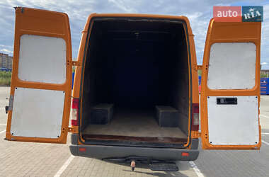 Грузовой фургон Mercedes-Benz Sprinter 2006 в 
