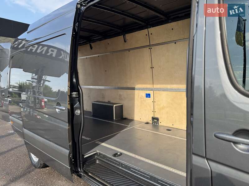 Грузовой фургон Mercedes-Benz Sprinter 2017 в Дубно