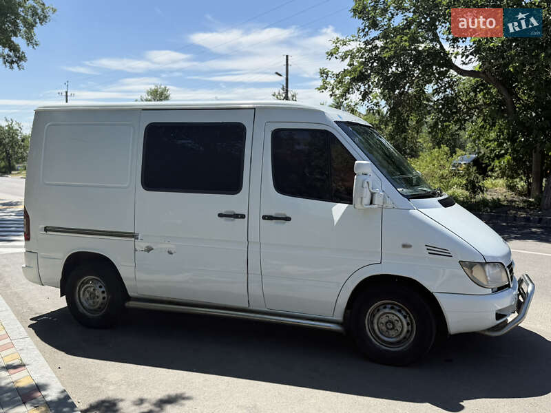 Вантажопасажирський фургон Mercedes-Benz Sprinter 2004 в Вознесенську