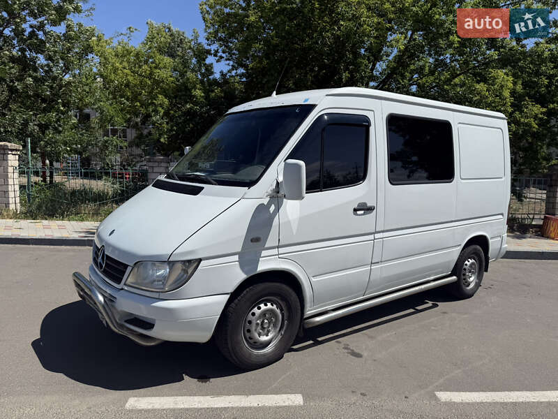 Вантажопасажирський фургон Mercedes-Benz Sprinter 2004 в Вознесенську