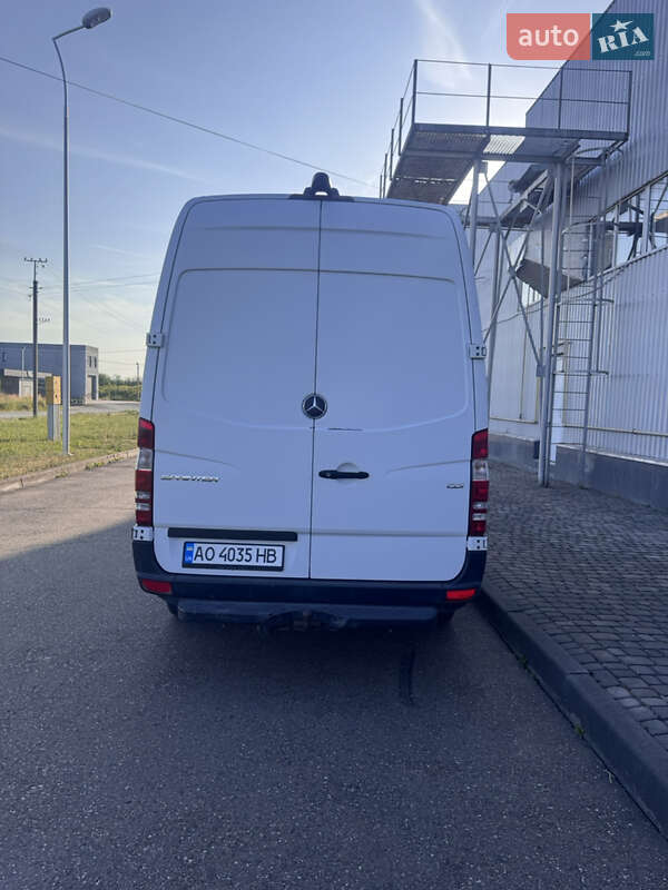 Вантажний фургон Mercedes-Benz Sprinter 2015 в Виноградові