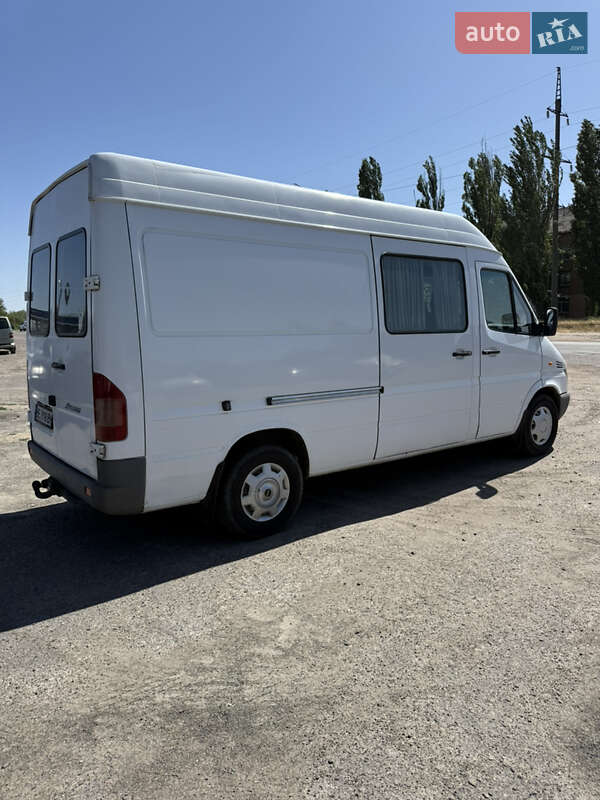 Грузопассажирский фургон Mercedes-Benz Sprinter 2005 в Вознесенске