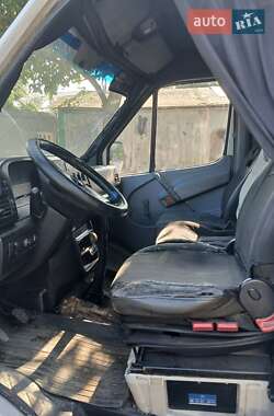 Вантажний фургон Mercedes-Benz Sprinter 1995 в 
