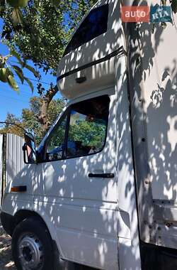 Грузовой фургон Mercedes-Benz Sprinter 2005 в 
