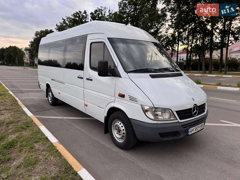 Mercedes-Benz Sprinter 2004