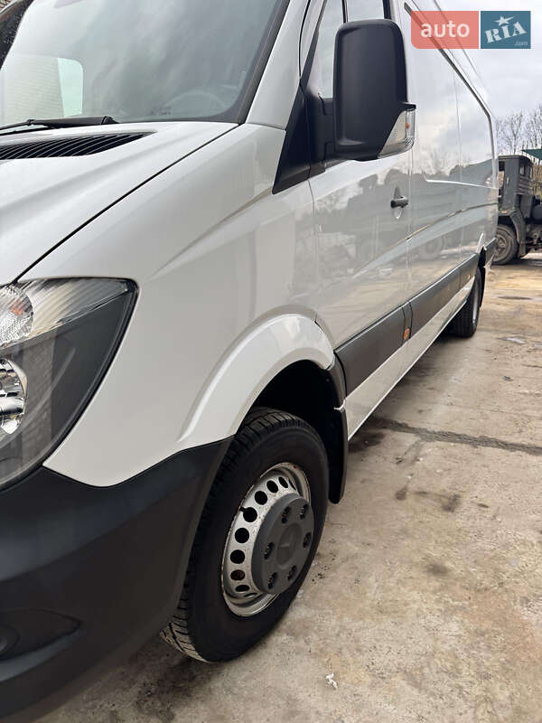 Вантажопасажирський фургон Mercedes-Benz Sprinter 2015 в Чернівцях