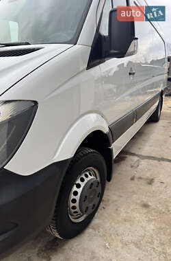 Грузопассажирский фургон Mercedes-Benz Sprinter 2015 в 