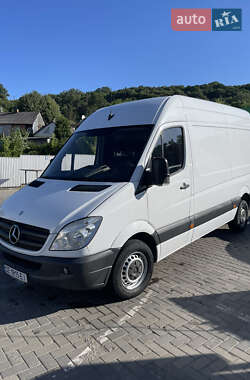Грузовой фургон Mercedes-Benz Sprinter 2012 в Черновцах