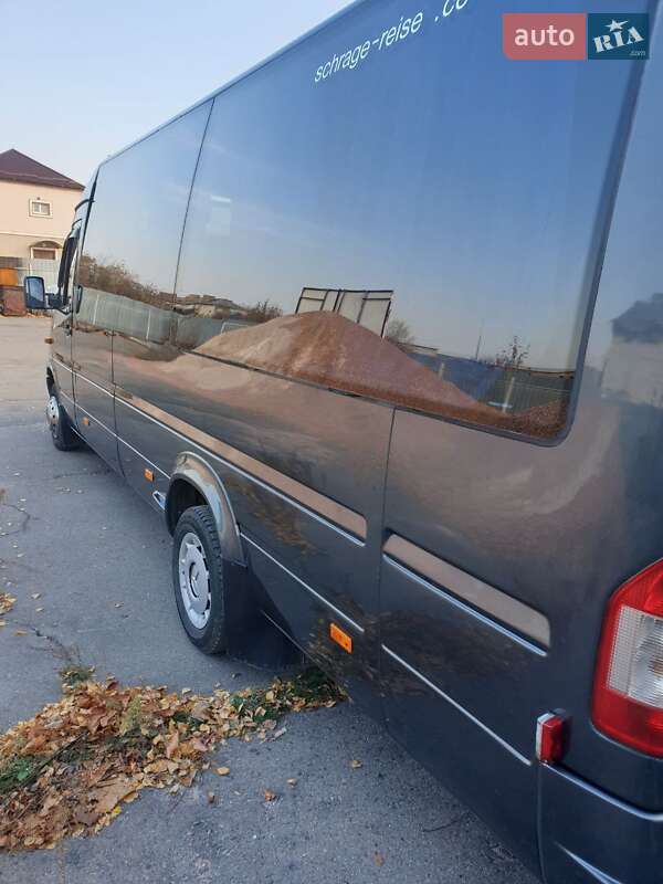 Туристический / Междугородний автобус Mercedes-Benz Sprinter 2006 в Сарнах