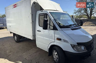 Грузовой фургон Mercedes-Benz Sprinter 2005 в 