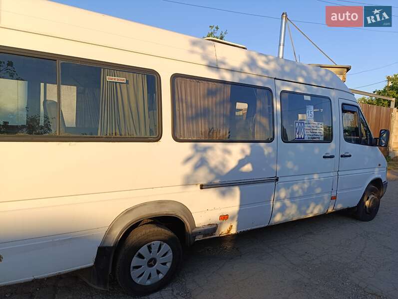 Городской автобус Mercedes-Benz Sprinter 1997 в Кривом Роге