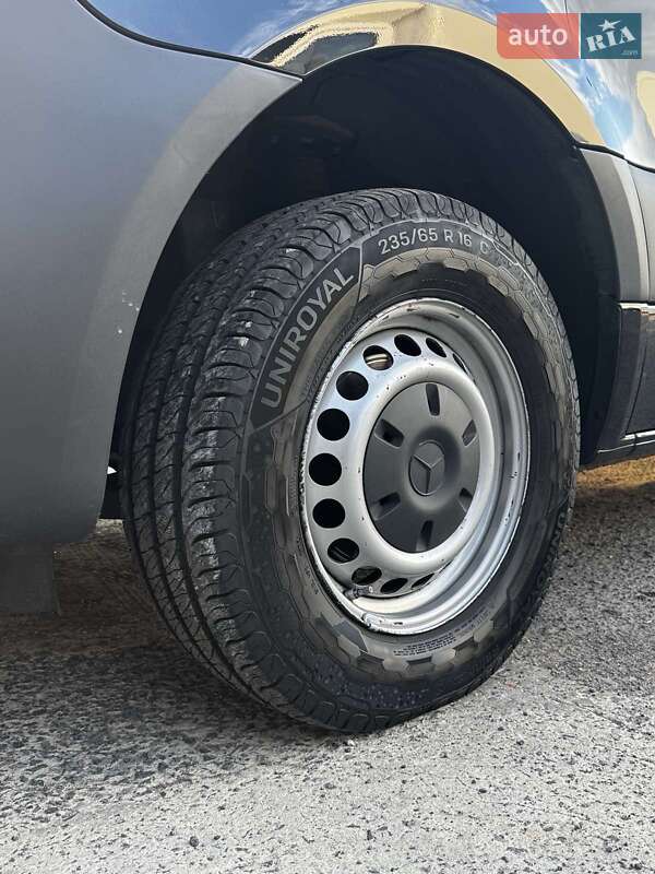 Грузовой фургон Mercedes-Benz Sprinter 2023 в Нововолынске