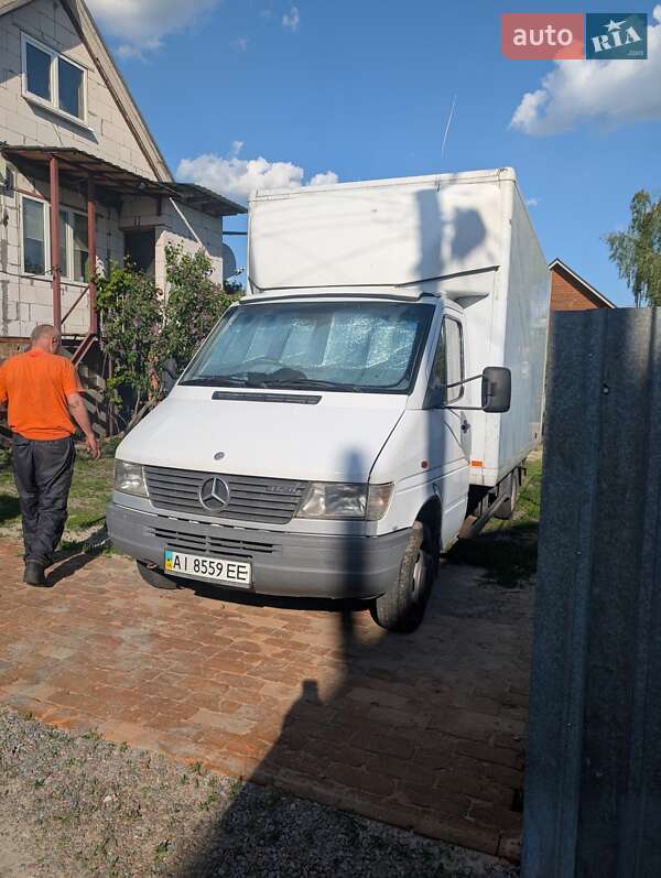 Mercedes-Benz Sprinter 2000