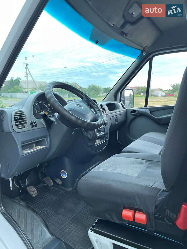 Грузовой фургон Mercedes-Benz Sprinter 2006 в Полтаве