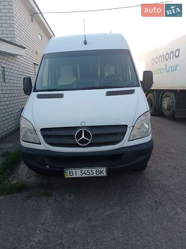 Вантажний фургон Mercedes-Benz Sprinter 2007 в Кременчуці фото Вантажний фургон Mercedes-Benz Sprinter 2007 в Кременчуці