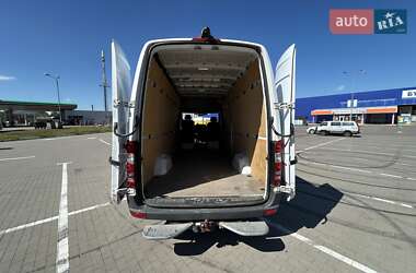 Грузовой фургон Mercedes-Benz Sprinter 2018 в 