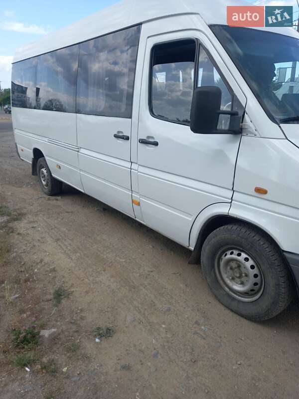 Приміський автобус Mercedes-Benz Sprinter 1999 в Береговому