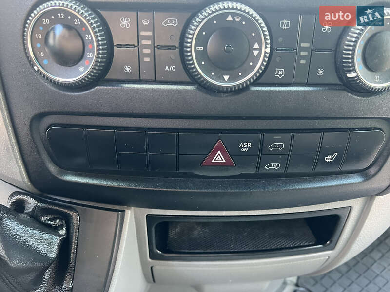 Вантажний фургон Mercedes-Benz Sprinter 2015 в Вінниці