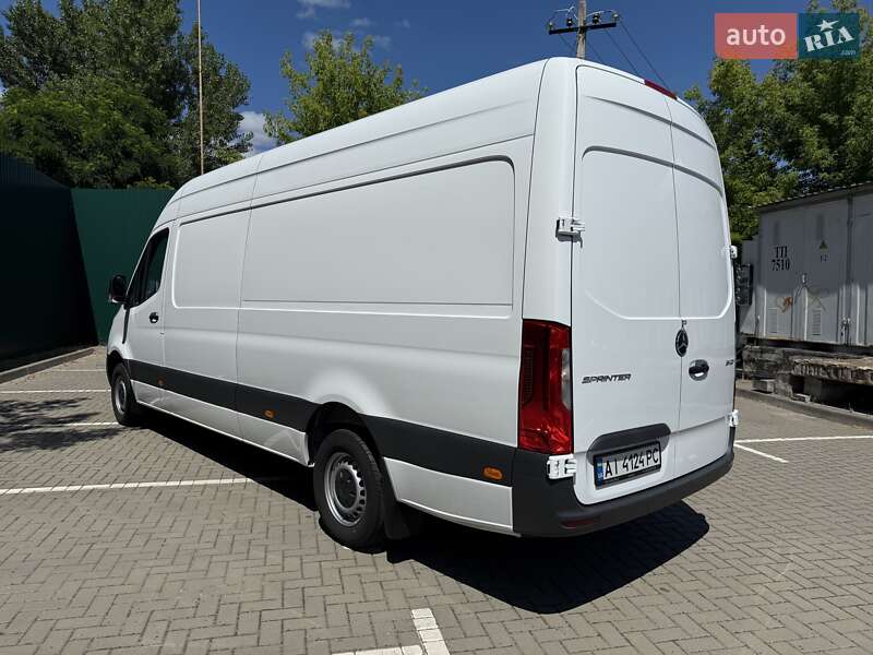 Грузовой фургон Mercedes-Benz Sprinter 2023 в Киеве