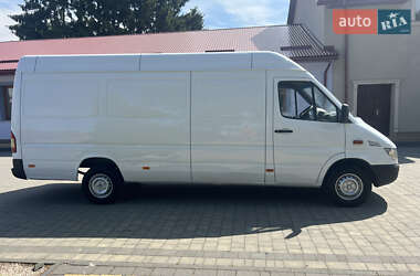 Грузовой фургон Mercedes-Benz Sprinter 2001 в 