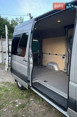 Грузовой фургон Mercedes-Benz Sprinter 2015 в 