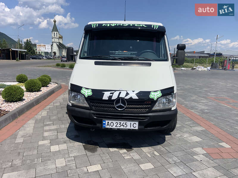 Микроавтобус Mercedes-Benz Sprinter 2005 в 