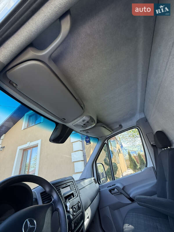 Автовоз Mercedes-Benz Sprinter 2015 в Косове